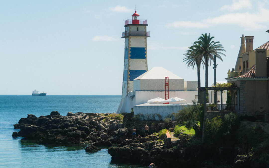 Ultimate 2 weeks in Portugal; itinerary for mainland Portugal by public transport.